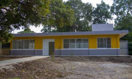 Tihuatlán: inauguran salón de usos múltiples en la localidad Francisco I. Madero