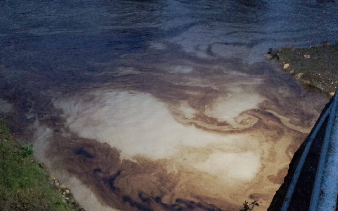 Derrame de hidrocarburo en el Río Cazones: suspenden suministro de agua en Poza Rica
