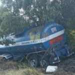 Pipa de tráiler se desprende en la carretera Álamo-Tihuatlán