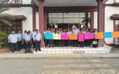 Paro de labores en el Ayuntamiento de Cazones por falta de pagos