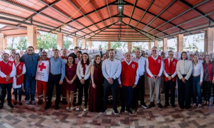 CRUZ ROJA MEXICANA ENTREGA ENSERES DOMÉSTICOS A FAMILIAS AFECTADAS POR INUNDACIONES EN TUXPAN