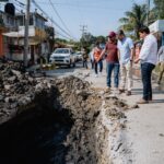 Tuxpan: El alcalde Daniel Cortina, verifica trabajos del socavón en la calle 18 de Marzo