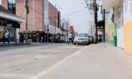 Tuxpan: Ordenamiento de ambulantes mejora la imagen urbana y la seguridad vial